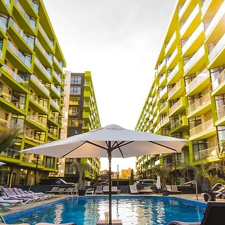 Azizi Luxury Family - Piscina Plaja Centru Alezzi Navodari